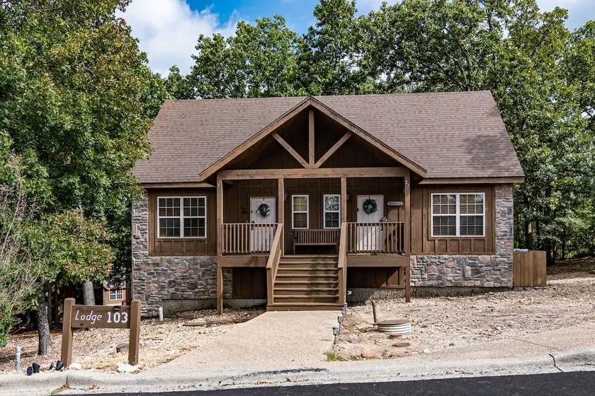 The Cozy Cabin Hideaway - Image 1