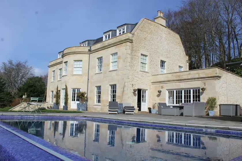 8-bedroom Georgian mansion with pool, bar, cinema - Image 1
