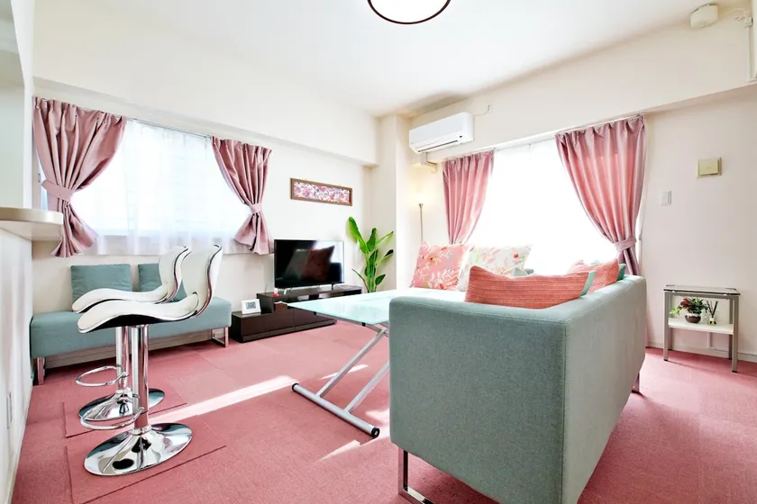 This price is for up to 7 people! Beautiful 3LDK room, so couples will be very satisfied! Parking lot included - Image 1