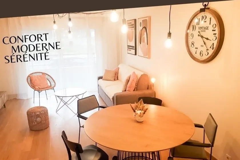 Luxury apartment overlooking the Mayenne - Image 1