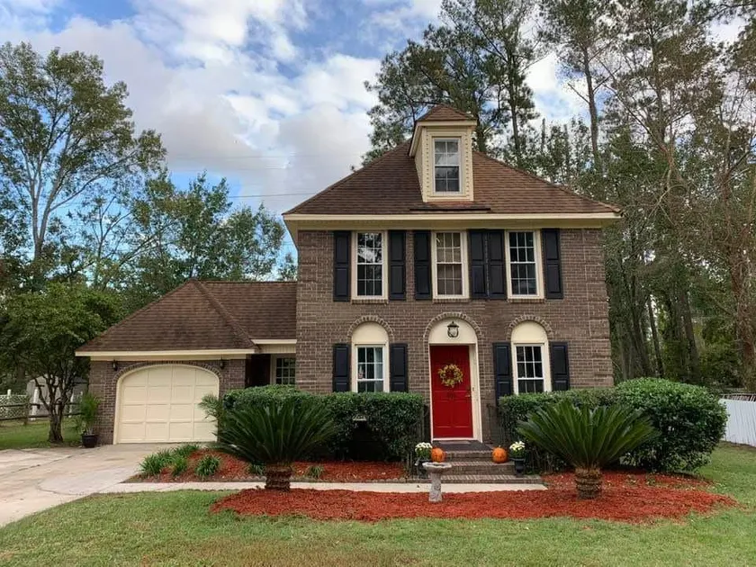 Beautiful Brick Home Near Charming Charleston - Image 1
