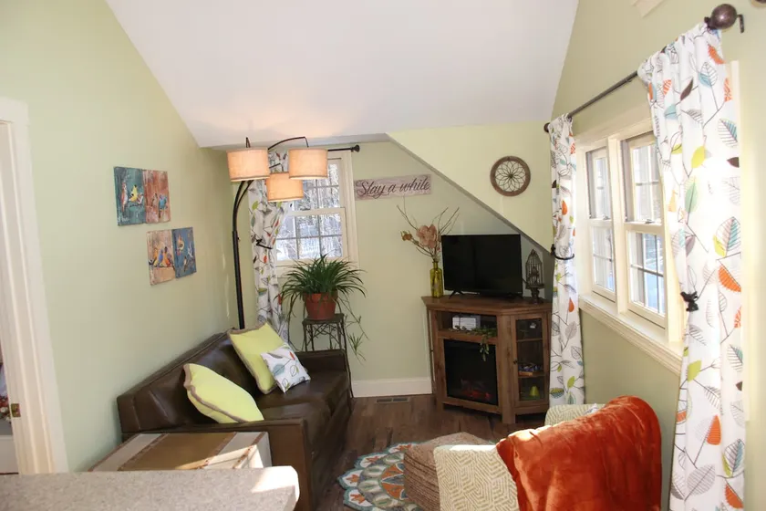 Adorable one bedroom cottage - Image 1