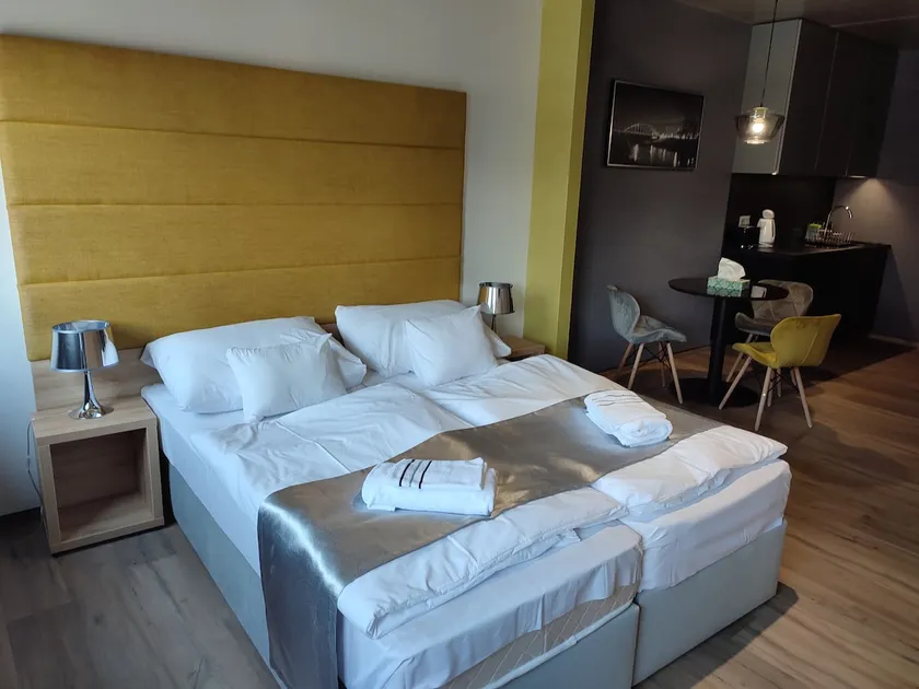 OPÁL Residence Apartman - Image 1