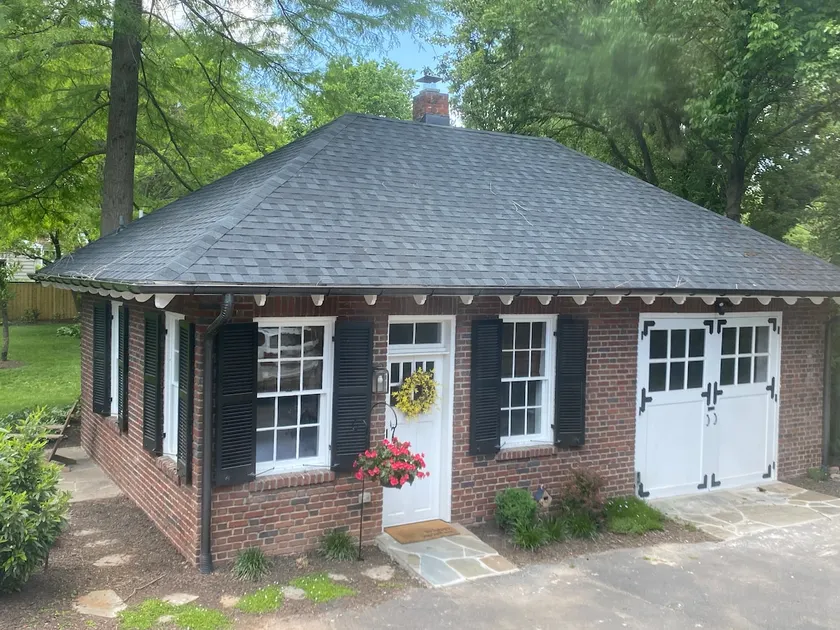 Backyard Bungalow in Leesburg - Image 1