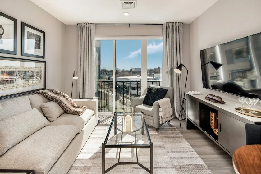 King 1BR Apt w/ Cozy Den & Luxury Amenities - Image 1