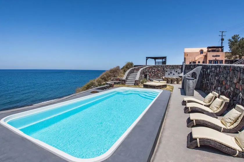 Ramni House: Private Villa with pool by the Sea - Image 1