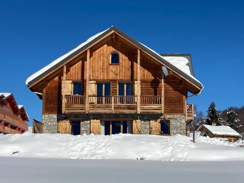 Chalet Zénith at the foot of the ski slopes, facing the Aiguilles mountains - Image 1
