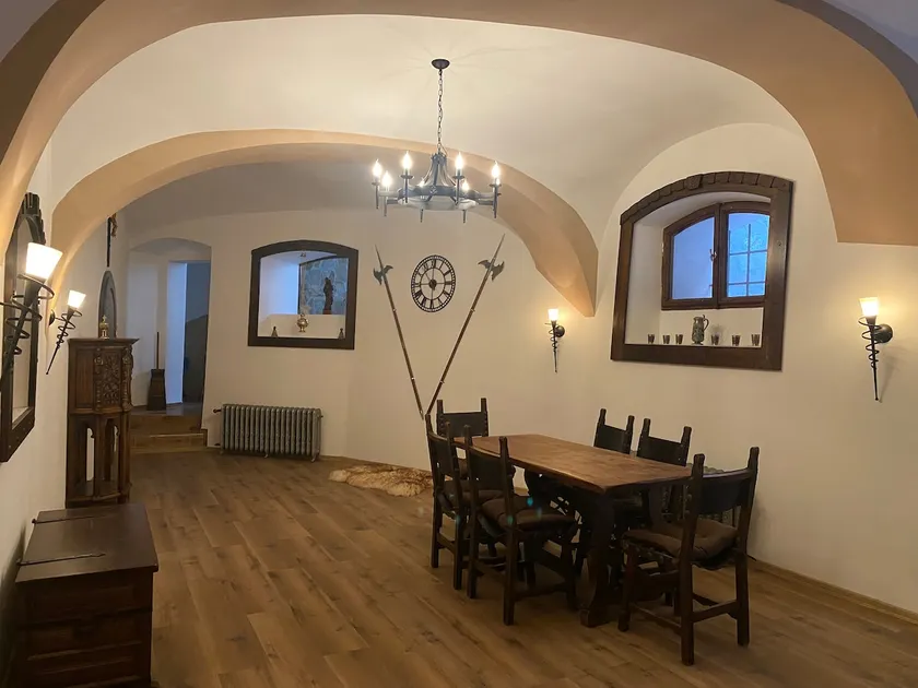 Superb Medieval Apartment - Image 1