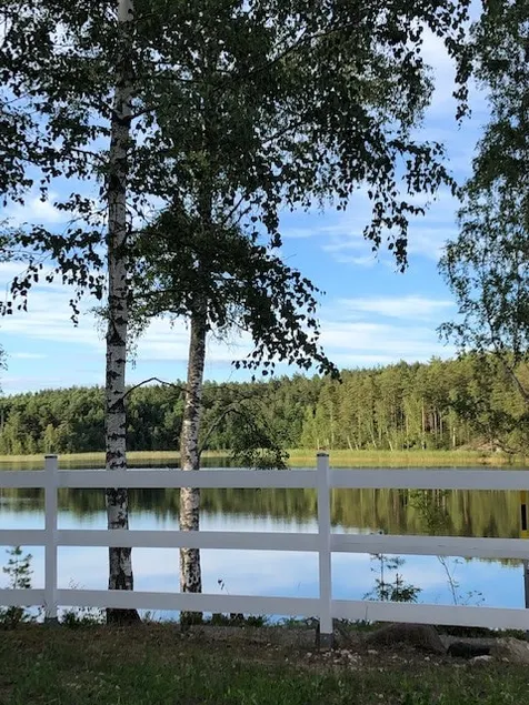Lake cottage with sauna in Kolmården - Image 1
