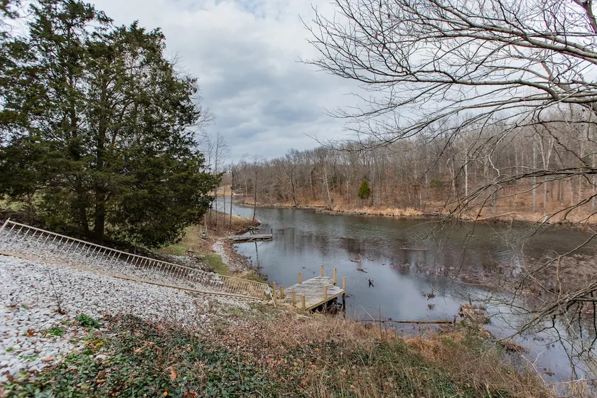 Lake Views & Access + Pool, Indoor/Outdoor Living, Family &  Pet Friendly - Image 1