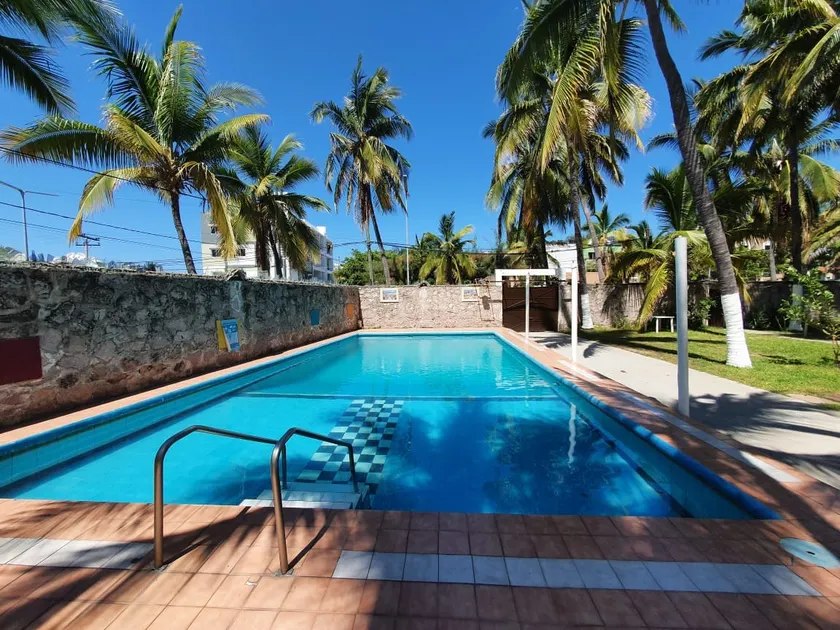 BEAUTIFUL PROPERTY WITH PRIVATE POOL NEAR THE BEACH - Image 1
