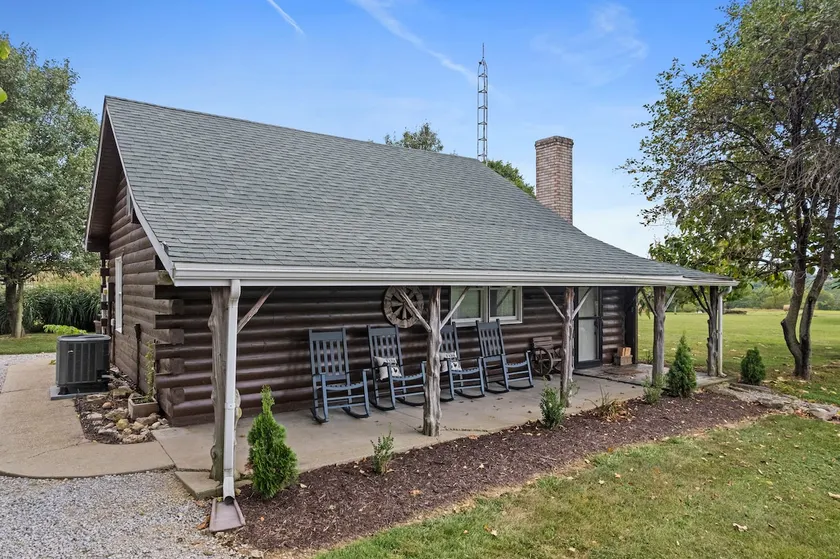 The Madison-Milton Cabin - Image 1