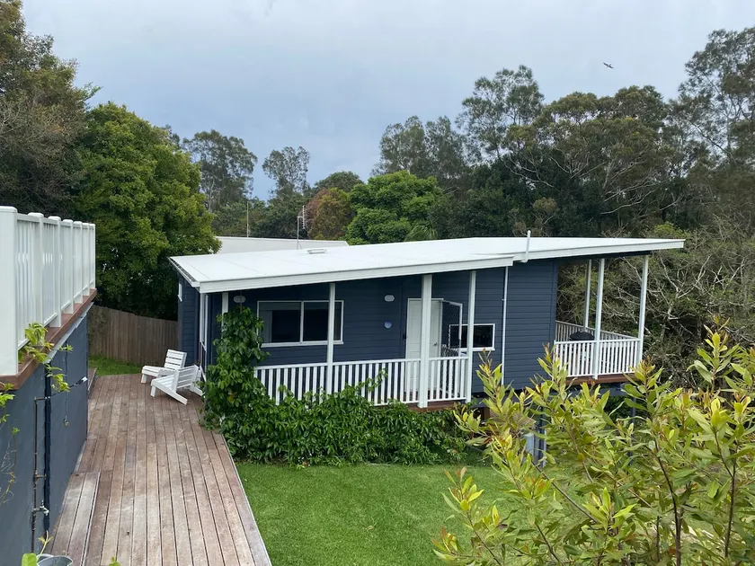 Aloha Zen - beach bungalow among the trees - Image 1