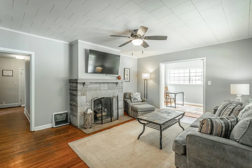 Charming N. Chatt 3BR/1BA house w/ private yard!!! - Image 1