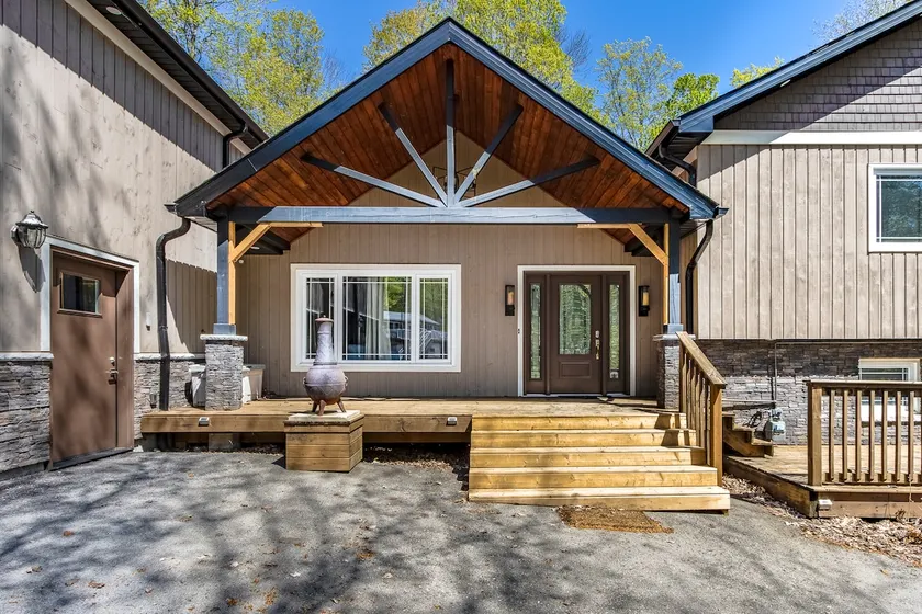 Lakeview Retreat w Hot Tub, Sauna + Private Loft! - Image 1