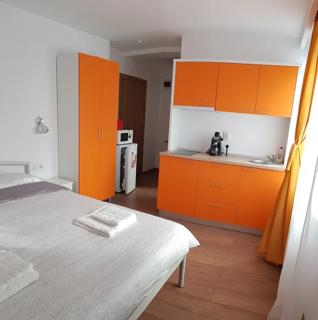 4 Apartment 4 Budiu - Image 1