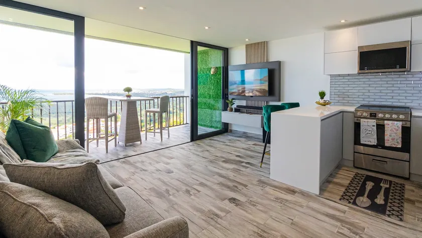 Ocean View Apartment - Image 1