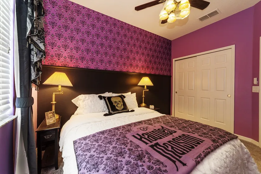 Haunted Mansion Retreat with pool 7 min to Disney - Image 1