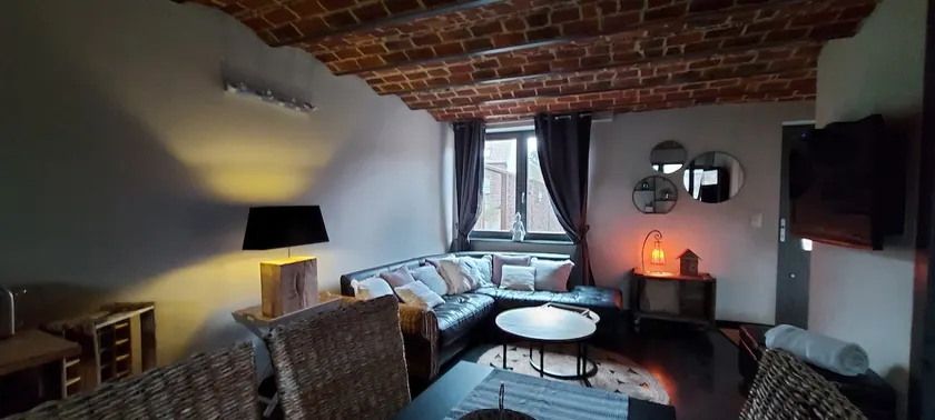 Cozy house close to the city - Image 1