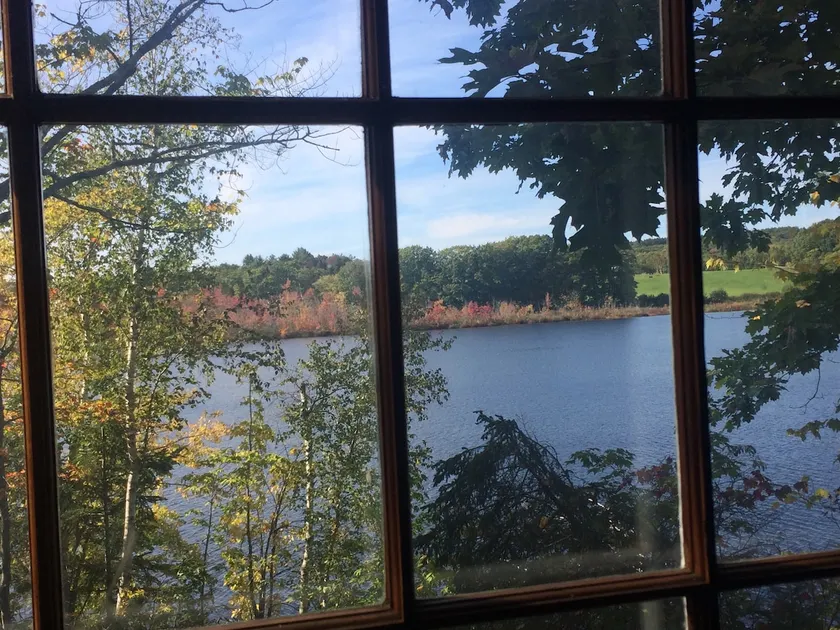 Lakefront Cottage on Tracy Pond - Image 1