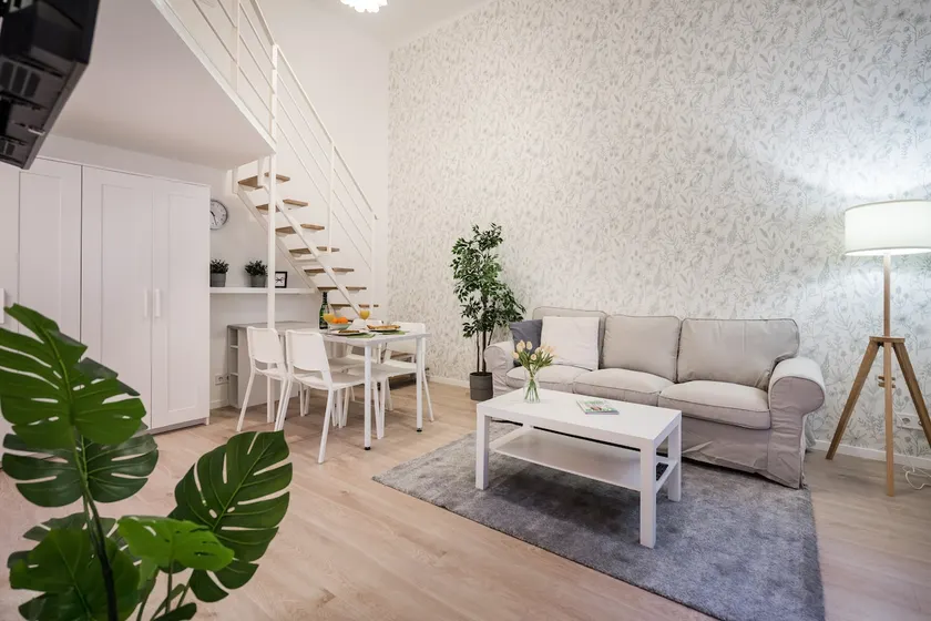 Coffee Lover Loft- King bd, Chainbridge&Castle 1mn - Image 1