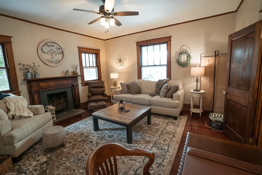 Historic 3BR Bungalow in the Town of Appomattox - Image 1