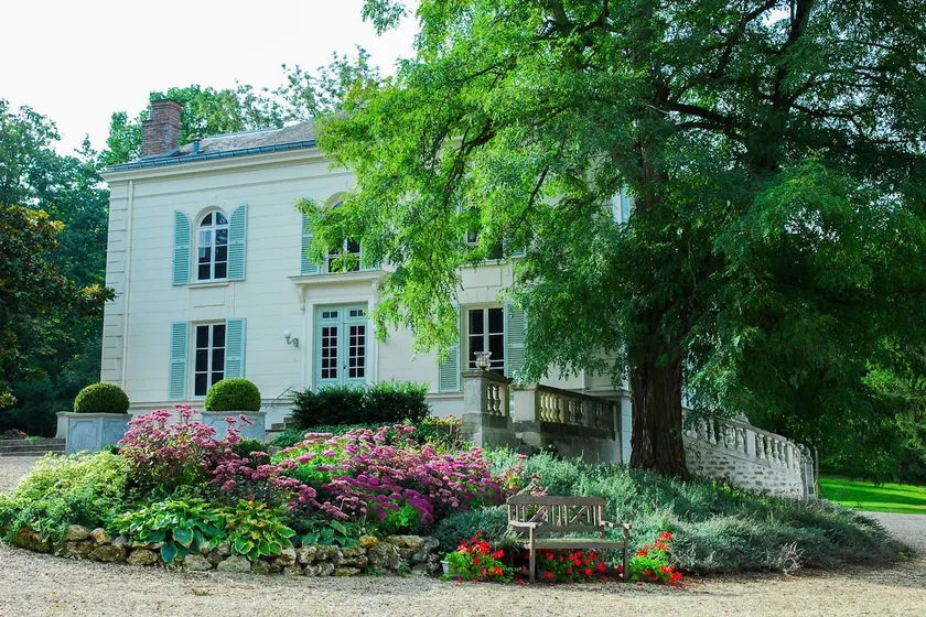 Castle life in Orgeval - Gîte Feydeau - Image 1