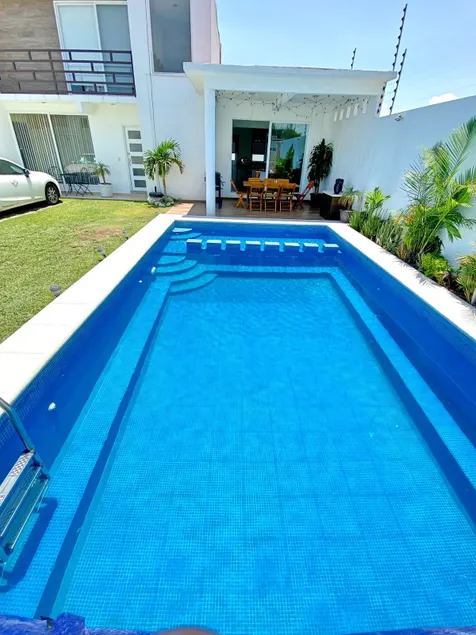 Beautiful house with heated pool, large garden - Image 1