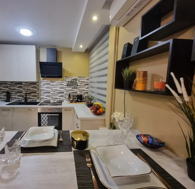 Lovely studio apartment. Free parking. - Image 1