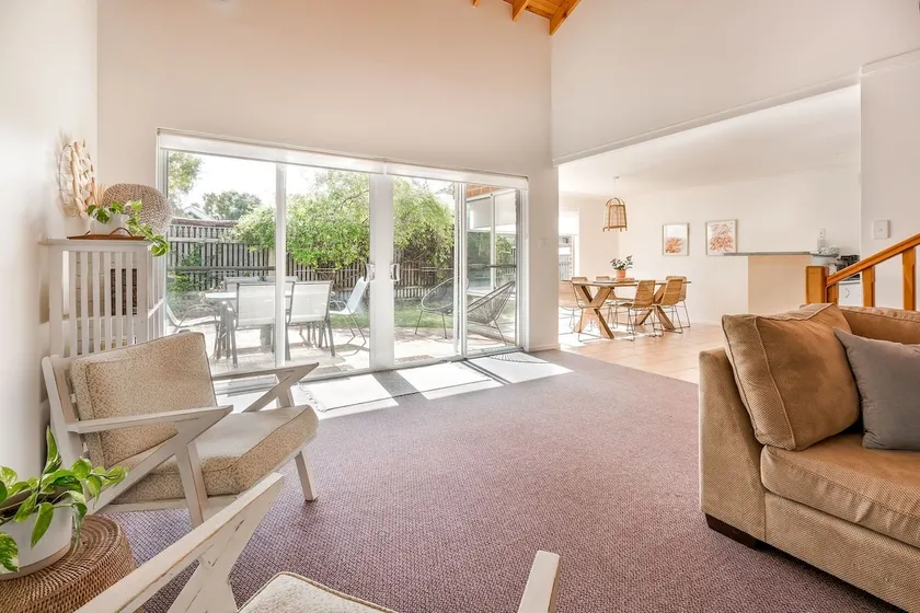 Treetops: Light & bright no fuss villa in Old Duns - Image 1