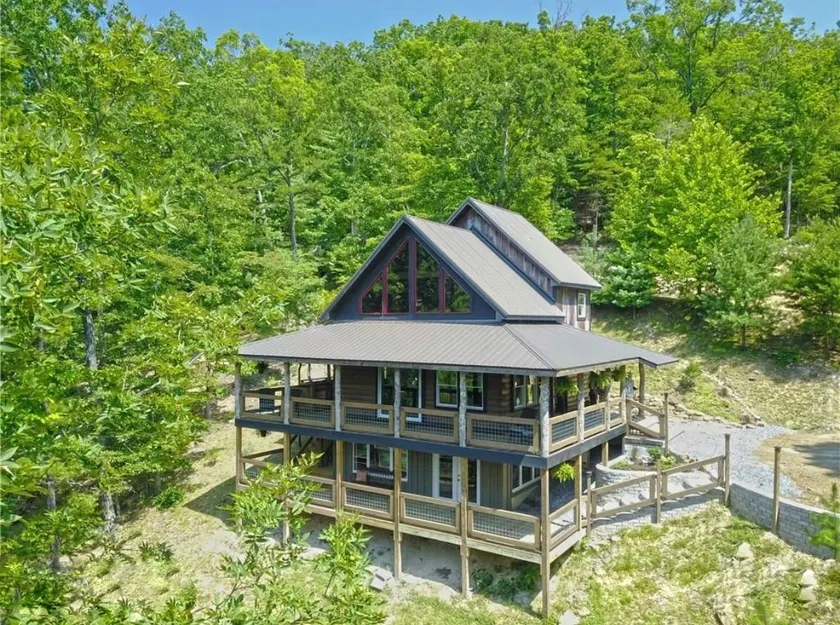 Hot Springs Hideaway - Image 1