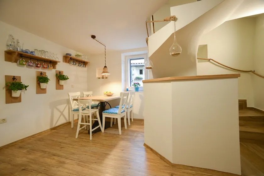 Sea house - Image 1