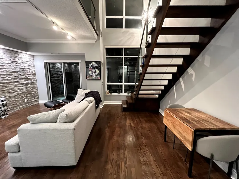 Amazing 2 Storey Loft 3 BED In Central Downtown - Image 1