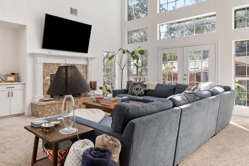 Lake Travis Home - Inquire for long term stays - Image 1