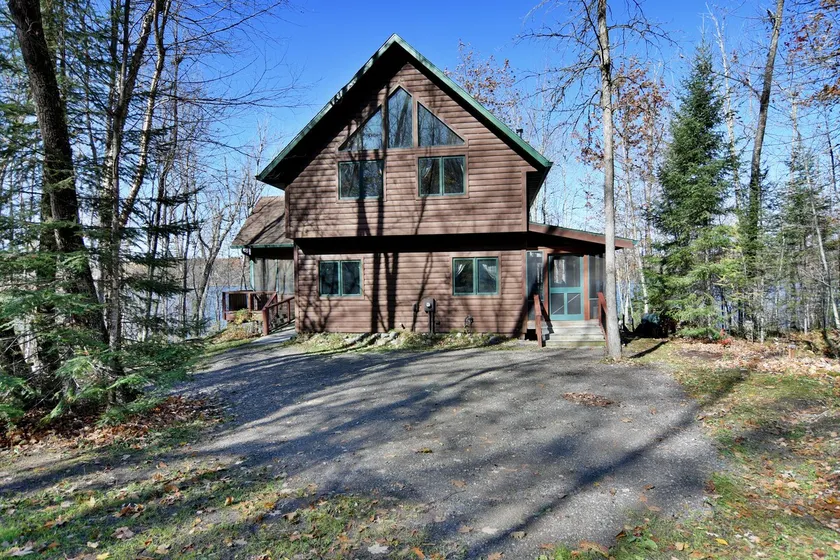 Slim Lake Escape- Swim/Fish with Year Round Views! - Image 1