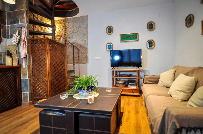 Torre de la Muralla Country House - Image 1