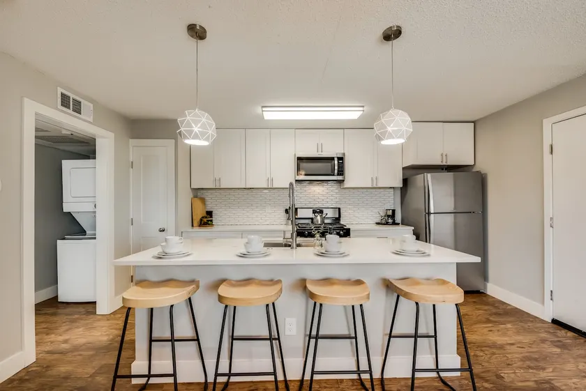 Heart of Dallas Flat | Plus Arboretum & Mini Golf - Image 1
