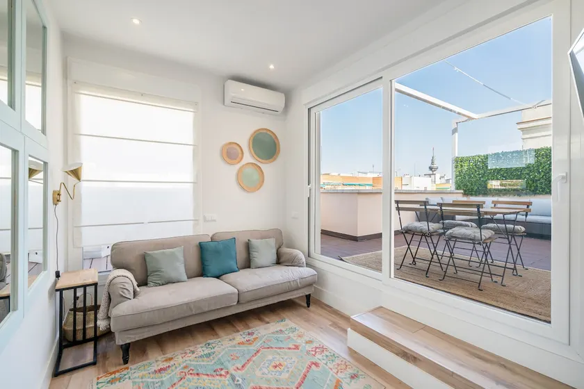 Spectacular penthouse in Retiro-Bar. Salamanca SAI - Image 1
