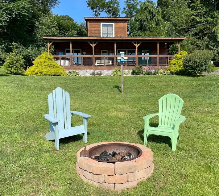 Unwine Cabin-Pondside, Hot Tub, Pet Friendly, BRPW - Image 1