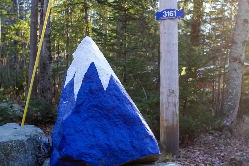 One mile from Sugarloaf Mountain ski resort - Image 1