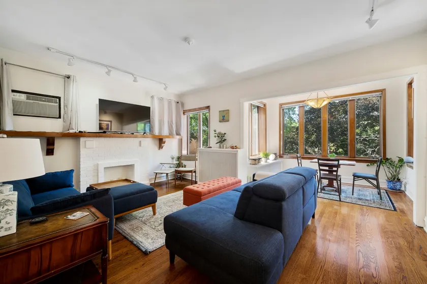 1910 Beautiful Restoration! Walk to Beach! - Image 1