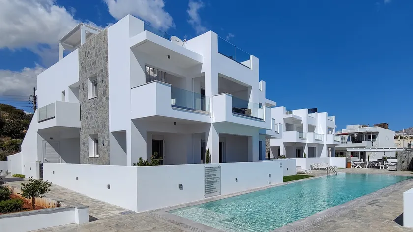 New penthouse with rooftop terrace right by the sea - Image 1