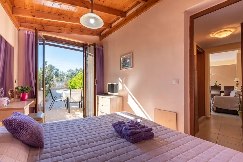 Maria’s home with Terrace, close to the Beach - Image 1