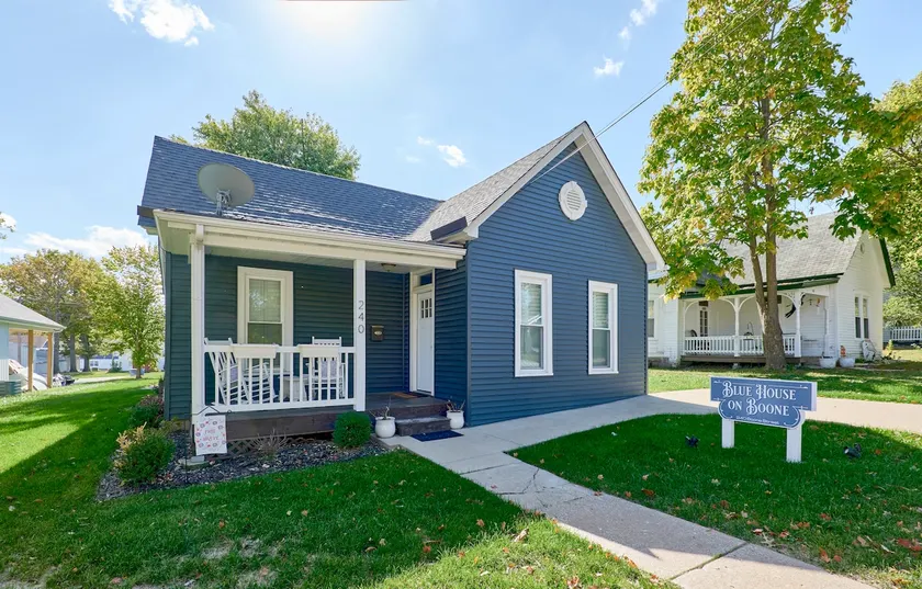 Welcome to the \"Blue House on Boone\" - Image 1