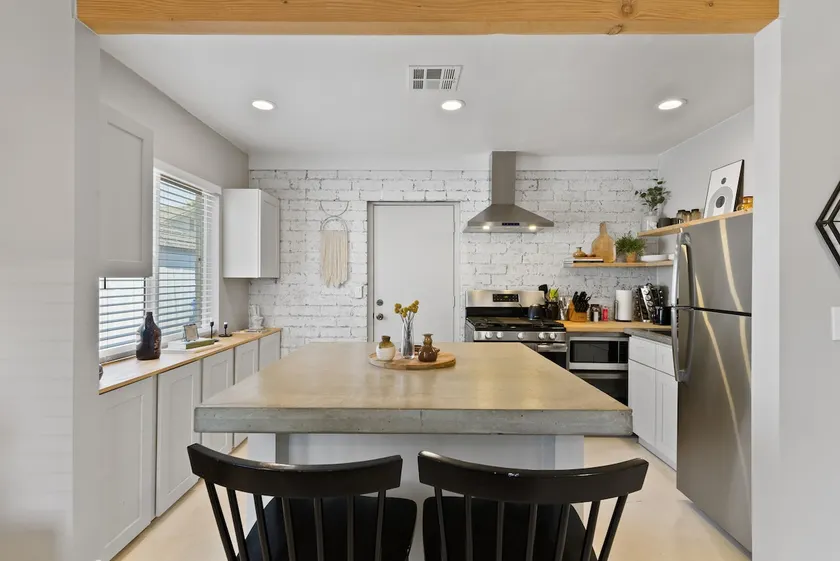 Chic, Work & Pet Friendly, 1Bed Near Downtown PHX - Image 1