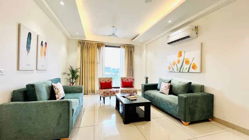 BluO 3BHK Golf Course Road - Balcony, Lift, Terrace - Image 1