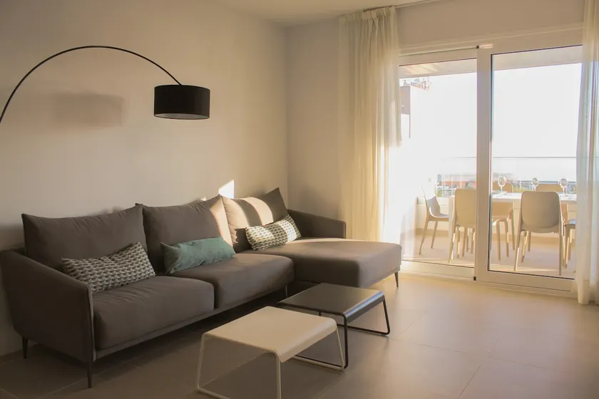 2 ROOMS with terrace - Image 1