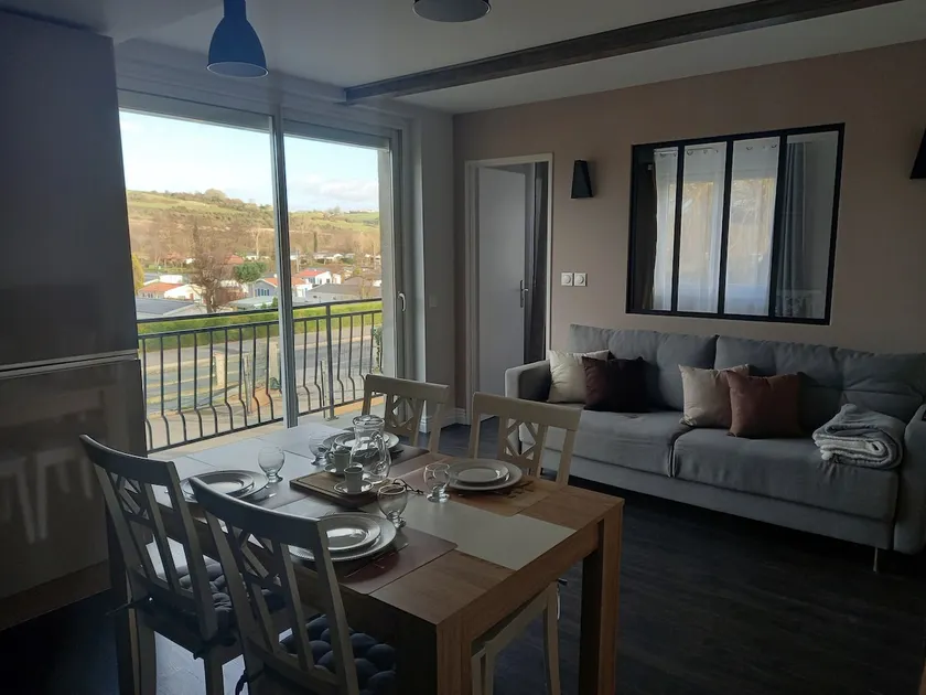 Apartment 1 for city/sea, beach access 15 min walk - Image 1