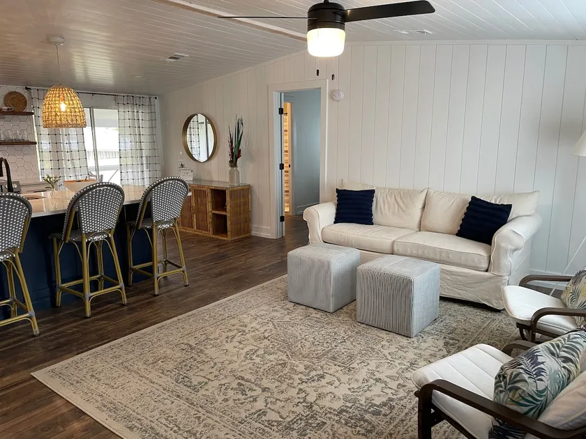 Newly Remodeled Close to Fishing and Restaurants - Image 1