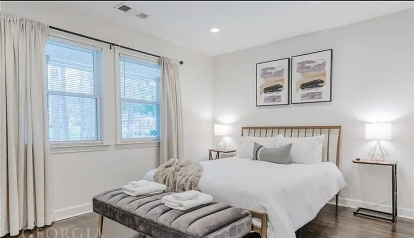 Luxurious & Cozy 3-Bedroom perfect for a getaway! - Image 1